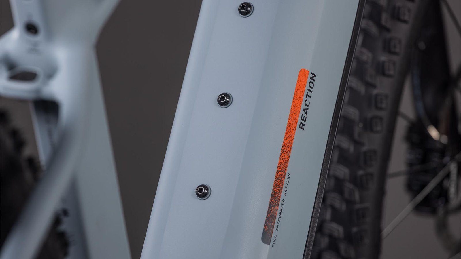 108400-Cube-Reaction-Hybrid-Race-800-vulcan-n-orange-2026-EBike-Hardtail-Mountainbike-02_1920x1920