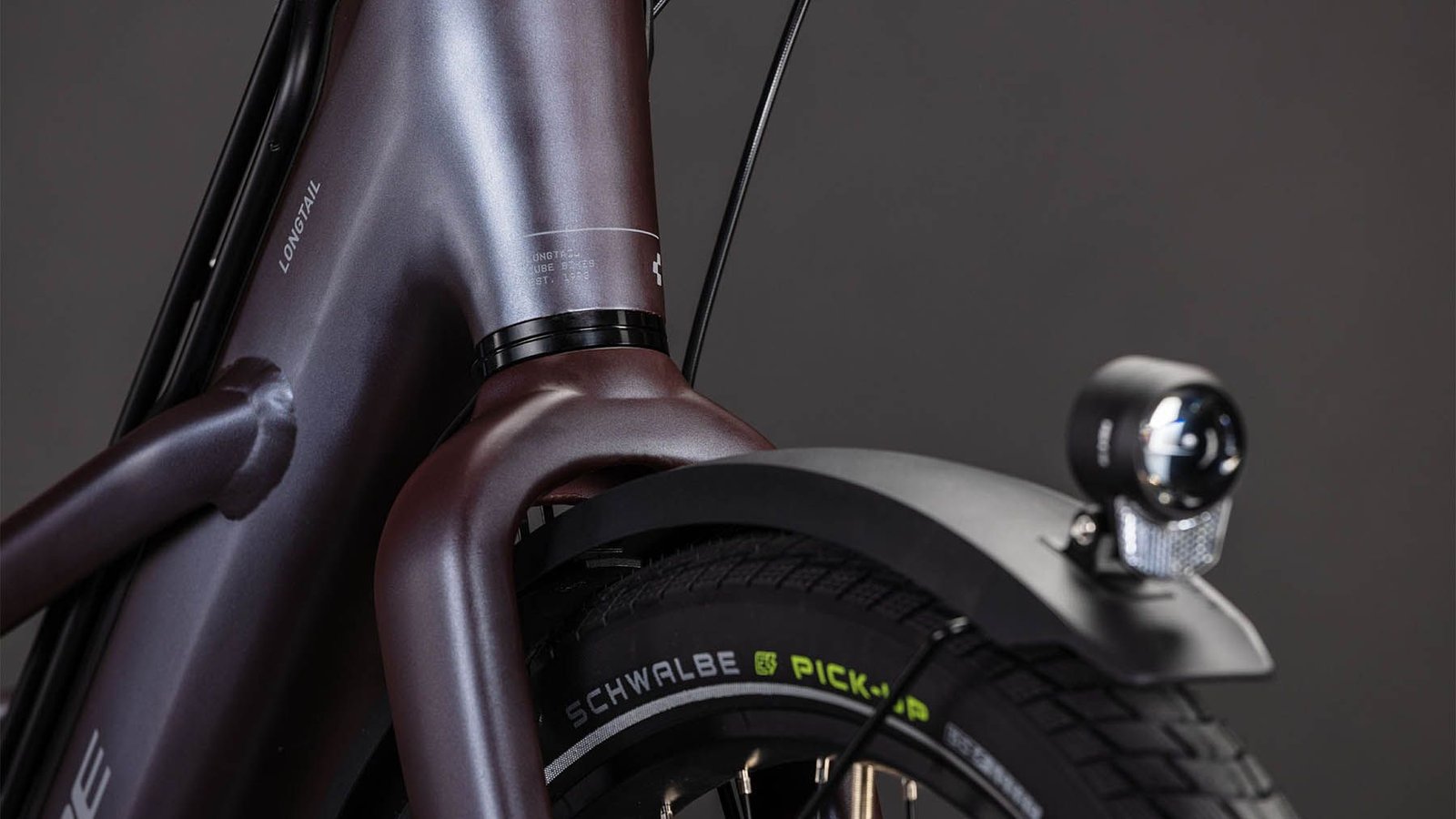 122110-Cube-Longtail-Hybrid-Comfort-800-mineralgrey-n-reflex-2026-06_1920x1920